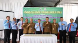 Jajaran Kejari Magetan bersama Perum Perhutani. ( Kejari Magetan Untuk Jatimnesia). 