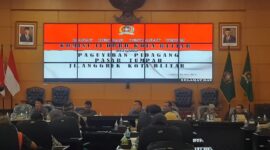 Audensi DPRD Kota Blitar dengan Paguyuban Pedagang Pasar Tumpah. ( Dyan/Blitar).