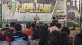 Bupati Blitar Hj. Rini Syarifah membuka Job Fair 2024 di SMK Kademangan. ( Dyan Natalia/Blitar)
