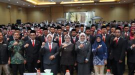 Bupati Blitar Rini Syarifah menghadiri bersama Panitia Pengawas Pemilu (Panwaslu) tingkat desa dan kelurahan Kabupaten Blitar. ( Dyan/Blitar).