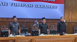 Pimpinan DPRD Magetan bersama Pj Bupati Magetan. 