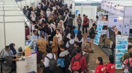 Ribuan Pencaker Serbu Stand- Stand Perusahaan. ( Joko Nugroho/Magetan).
