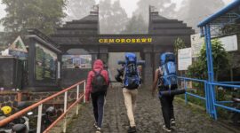 Pendaki Mulai Naik Gunung Lawu. ( Joko Nugroho/Magetan).