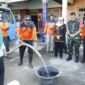 Bupati Blitar Pimpin Langsung Distribusi Air Bersih. 