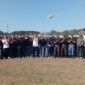 Bupati Pacitan Indrata Nur Bayuaji melepaskan burung dara sebagai tanda di bukanya kejuaraan tarkam dari Kemenpora.