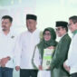 Dibersamai Ketua DPC PKB Magetan Kang Ratno dan Ketua DPW PKB Jatim Gus Halim Nanik Sumantri - Suyatni Terima Rekomendasi Dari Ketum PKB Muhaimin Iskandar.  (Jatimnesia/Ist).