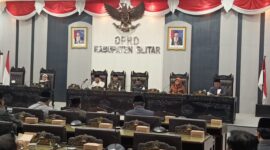Paripurna Penjelasan Bupati Blitar Atas Raperda 2024. 
