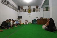 Bacabup Magetan Nanik Sumantri bersama Bacawabup Suyatni Priasmoro di Ponpes Miftahu Nurul Huda yang diasuh KH. Abdul Wahid. ( Joko Nugroho/Magetan).  