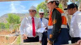 Pj Gubernur Jatim Adhy Karyono Sidak Proyek Sirkuit Magetan. ( Joko Nugroho/Magetan).