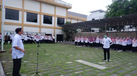 Direktur RSDS Magetan dr Rochmad Santoso Memberikan Wejangan Kepada Pegawai. ( Jatimnesia/ist). 