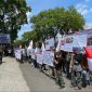 Massa Demo Didepan Kantor DPRD Magetan. ( Joko Nugroho/Magetan)