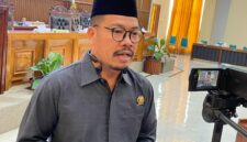 Tersangka Dugaan Korupsi Pokir DPRD Magetan sekaligus Ketua DPRD Magetan Non Aktif Suratno.
