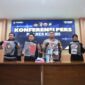 Pers Rilis Polres Kediri Perkara Pembunuhan Satu Keluarga.