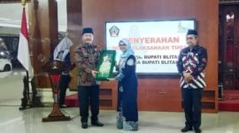 Pjs Bupati Blitar Serahkan Nota Pelaksanaan Tugas Sekaligus Pisah Pamit di Pendopo RHN.