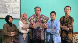 Awak Redaksi Majalah SMART. 