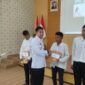 Karutan Magetan Ari Rahmanto Serahkan Putusan Remisi. 