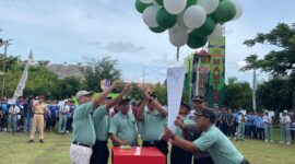 Pelepasan Balon HUT SMK Yosonegoro Magetan. 