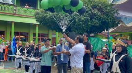 Pelepasan Balon Dalam Rangka HUT Ke 160 Tahun SDN 1 Magetan.