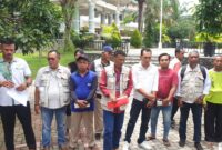 Warga Sobontoro Didampingi Forum Rumah Kita di Kantor DPRD Magetan.