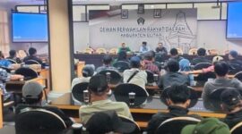 Hearing Komisi III dengan FMR.