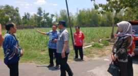 Pj Bupati Magetan Nizhamul Ketika Sidak Bersama Kadisperindag Magetan Sucipto Di Tanah Aset Pemkab Magetan Di Jalan Pramuka.