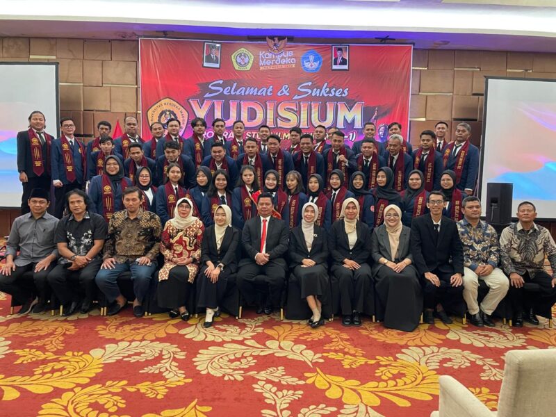 Yudisium Mahasiswa Fakultas Hukum Unmer Madiun TA 2024/2025. 