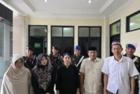 Lima Terdakwa kasus korupsi mobil siaga desa di Kabupaten Bojonegoro salah satunya ASN Magetan Heny Sri Setyaningrum. 
