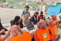 Sopir Speedboat Telaga Sarangan Magetan Mendapatkan Pemeriksaan Tim Medis. 
