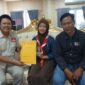 Kepala Dinas Dikpora Magetan Suwata bersama Safana dan Keluarga. 