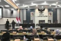 Paripurna DPRD Blitar Agenda Jawaban Bupati Atas PU Fraksi. 
