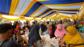 Pasar Murah Di Desa Banjarpanjang. (Joko Nugroho/Magetan)