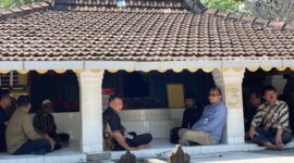 Bupati Ponorogo Sugiri Sancoko bersama Kadin Perkim dan Cipta Karya Provinsi Jawa Timur I Nyoman Gunadi Diarea Komplek Makem Betoro Katong Ponorogo. (Redaksi).   