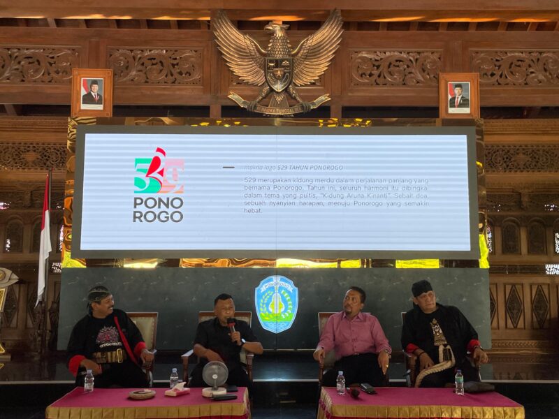 Bupati Ponorogo, Sugi Sancoko, Bersama Jajaran Pemkab Ponorogo Melaunching Logo Di Pendopo Agung.