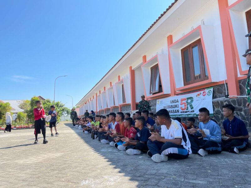 Siswa Sekolah Rakyat Saat Melaksanakan MPLS. 