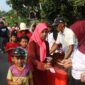 Pengumpulan Kupon Peserta Jalan Santai Warga Desa Gulun Maospati.