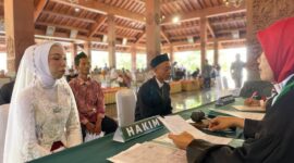 Salah Satu Pasangan Di Ponorogo menjalani Sidang Isbat Nikah. ( JKN/JATIMNESIA).
