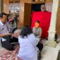 Petugas Sedang Merekam Data Salah Satu ODGJ Di Desa Pupus, Kecamatan Ngebel.