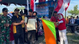 
Camat Bendo Hermin Supraptiwi Berangkatkan Jalan Santai. 