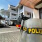 Petugas Kepolisian Berjaga Di Depan Kantor DPRD Ponorogo.
