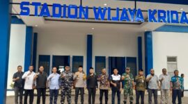 Bupati Pacitan, Indrata Nur Bayuaji bersama forkopimda saat peresmian nama Stadion dan GOR Pacitan.
