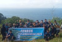 Puluhan Alumni IPDN Pacitan saat funrun 2025 di Plumbungan.