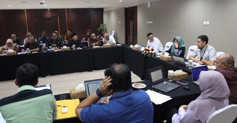 Bupati Magetan Nanik Sumantri bersama Pimpinan DPRD dan sejumlah Kepala OPD digedung KPK. ( Dok.KPK)