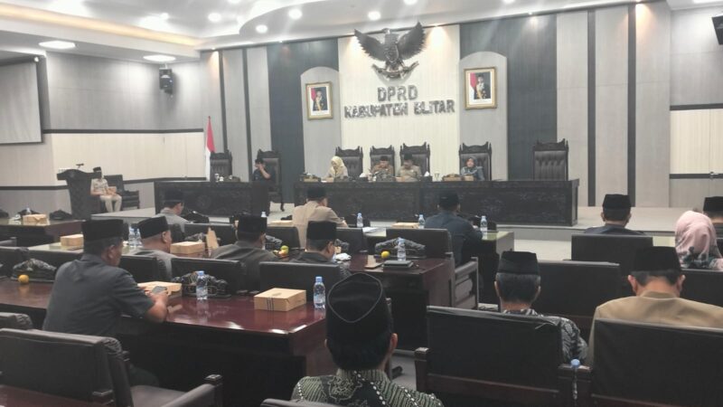 Paripurna PU Fraksi atas Raperda