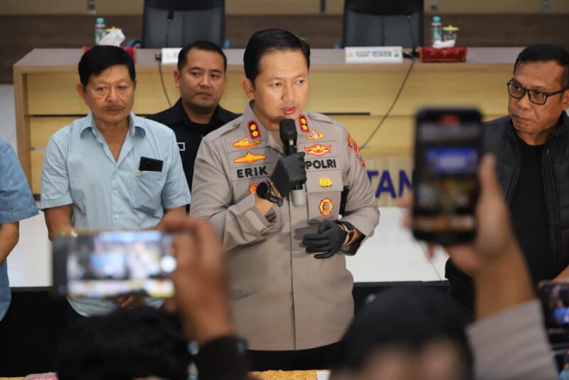 Pers Rilis Kapolres Magetan AKBP Raden Erik Bangun Prakasa.