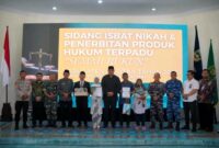 Wakil Bupati Pacitan, Gagarin Sumrambah saat pimpin Sidang Isbat Nikah di Pendopo Kabupaten Pacitan.