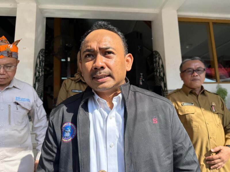 Bupati Ngawi, Ony Anwar Harsono.