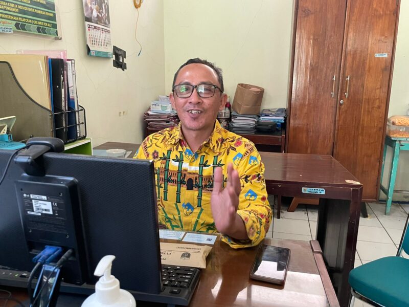 Pengelola Program Zoonosis Dinkes Ngawi, Anang Ristanto saat Jelaskan Penyebab Penyakit Leptospirosis 
