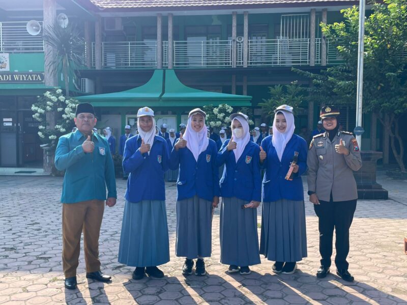 Kapolsek Maospati AKP Vista Dwi Pujiningsih Gelar Police Goes To School