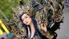 Kostum Karakter Imaginasi Karya dessy Warga Gresik.