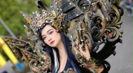 Kostum Karakter Imaginasi Karya dessy Warga Gresik. 